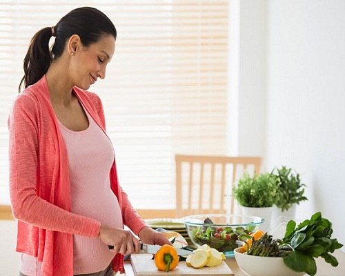 Thai phụ không nên sử dụng rau ngót Thai phụ không nên sử dụng rau ngót